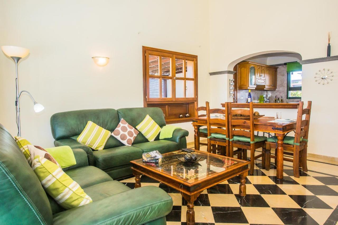Eslanzarote Villa Eleonor, Super Wifi, Heated Pool, Sat Tv ปลายาบลังกา ภายนอก รูปภาพ